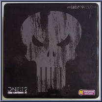 Punisher (Deluxe) from One:12 Collective - Marvel manufactured by Mezco [Front]