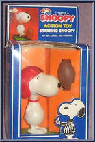 Snoopy (Football) from Peanuts - Action Toys manufactured by Aviva [Front]