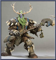 Broll Bearmantle (Night Elf Druid) from World of Warcraft (DC Unlimited) - Series 2 manufactured by DC Direct [Loose]