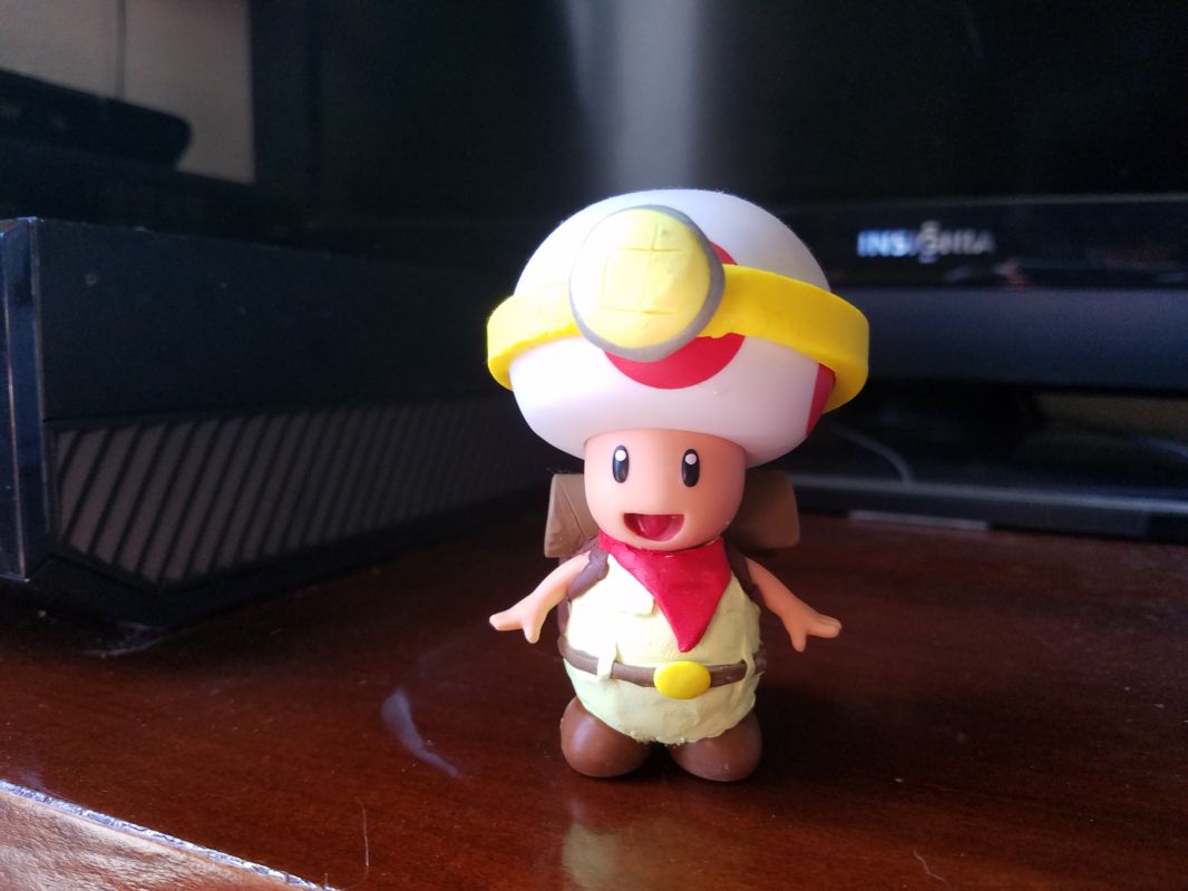 captain toad figurine